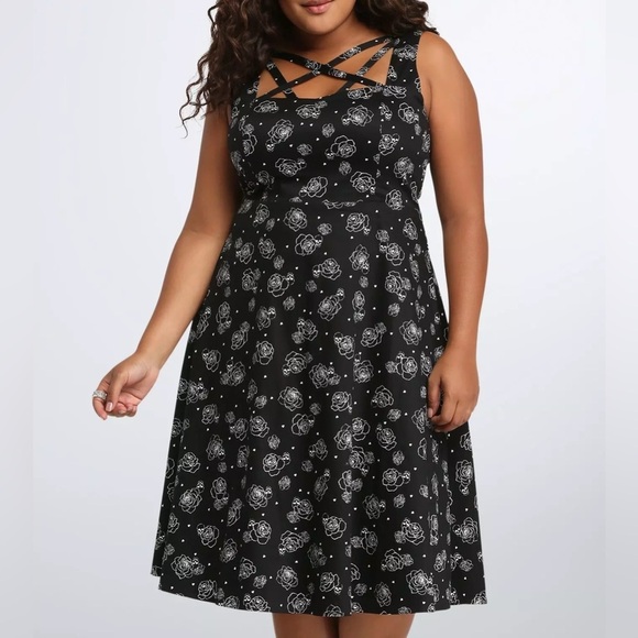 Rose Skull Lattice Front Swing Dress - Picture 1 of 7